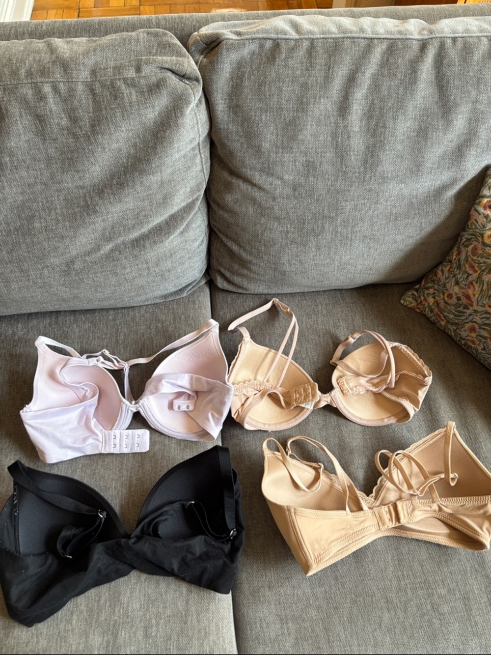 Bundle of 4 Aerie 30D Bras - Picture 2 of 8